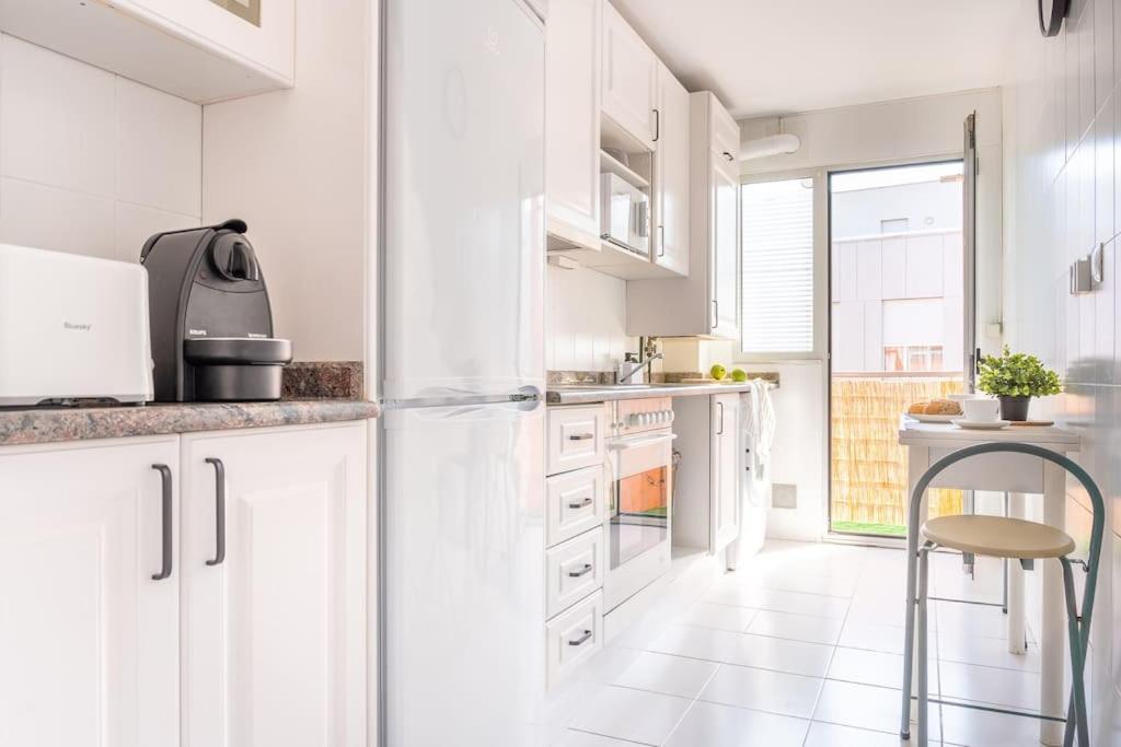 San With Private Parking Apartment